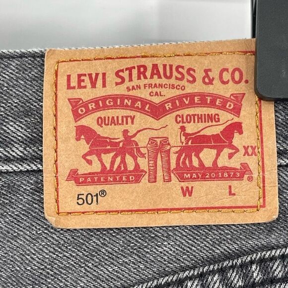 Levi's 501 Original Hidden Button Fly Cut Off Raw Hem Denim Shorts Grey Women 25 - Picture 4 of 7